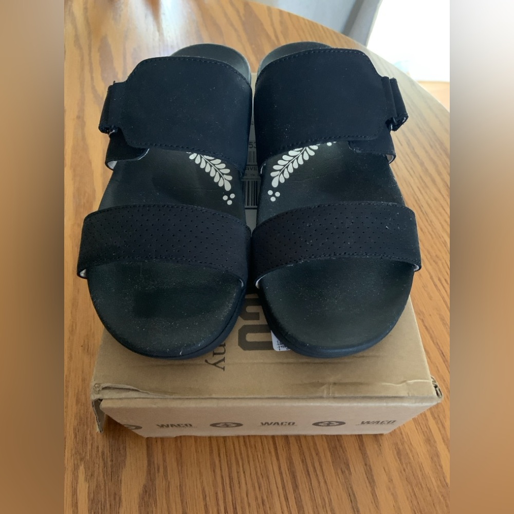 Revitalign Baja Leather Slide - Picture 2 of 10